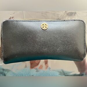 Tory Burch Zip Wallet